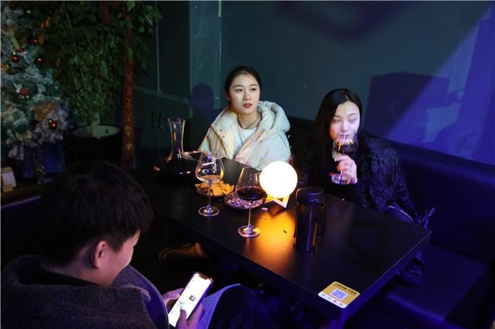 唯有時光與愛阜陽東城河畔醉坊清吧給你美好享受