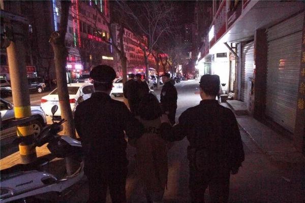 掇刀警方再查足浴發(fā)廊等場(chǎng)所5人被抓！