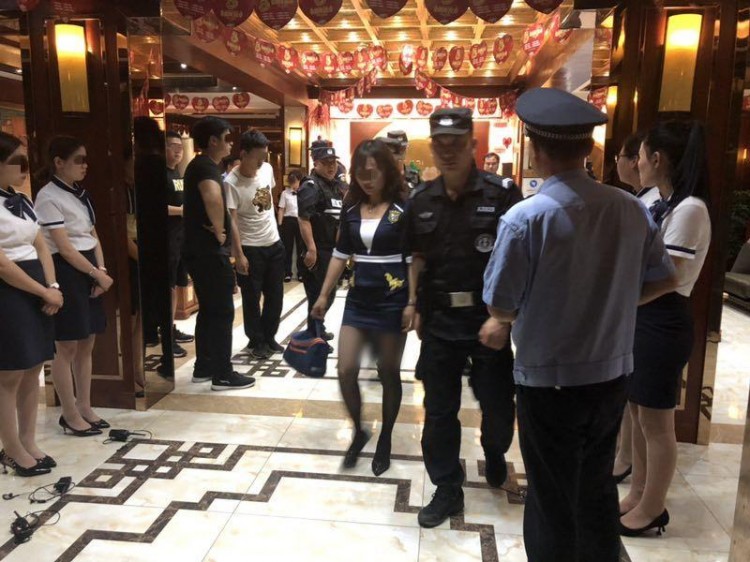 查獲涉黃嫌疑人6名東寶警方突查城區足浴場所