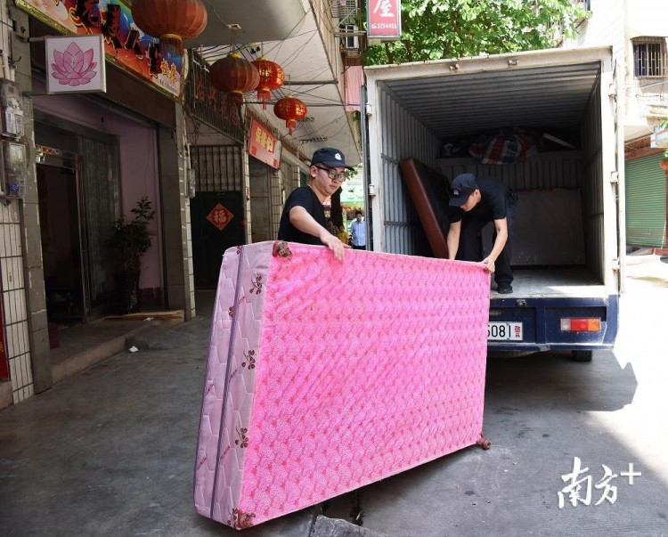 凌晨伏擊！梅州興寧警方查封一間違法經營按摩店