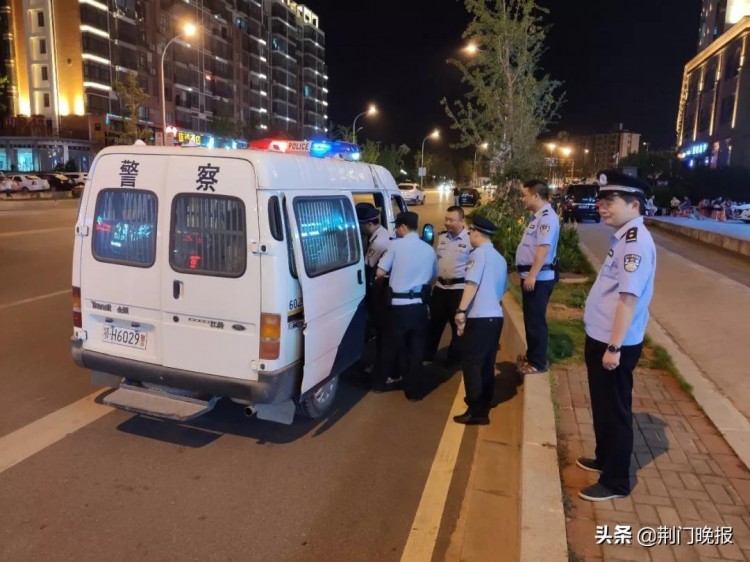 七夕節(jié)當晚！荊門突查賓館酒店按摩店KTV洗浴中心…抓了好幾個