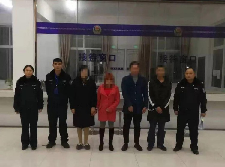 深夜大清查荊門60多人參戰(zhàn)抓獲4名涉黃人員！