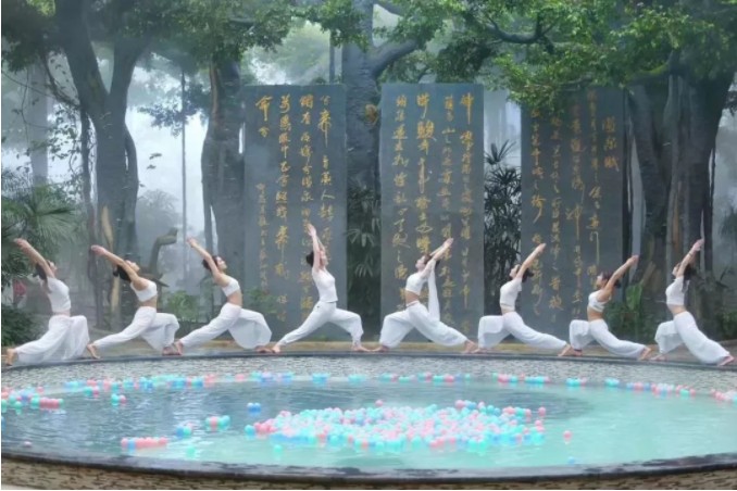 泡溫泉能夠加快人體的新陳代謝加速體內毒素的排出