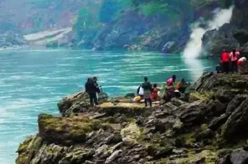 云南溫泉之最：4大裸浴溫泉6大美食溫泉滿足你對(duì)溫泉的所有想象