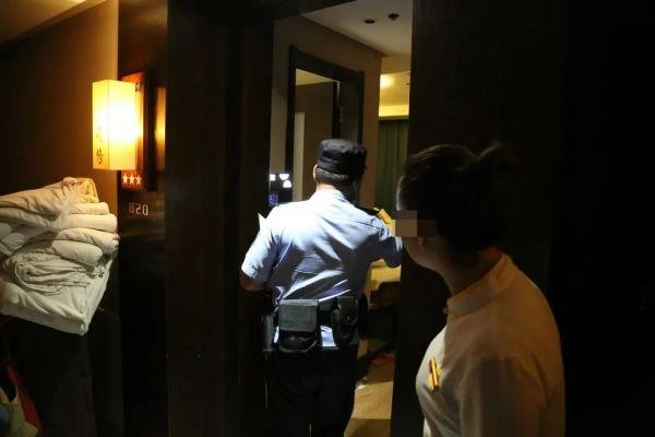 沙洋警方展開城區洗浴足浴場所治安隱患清查行動