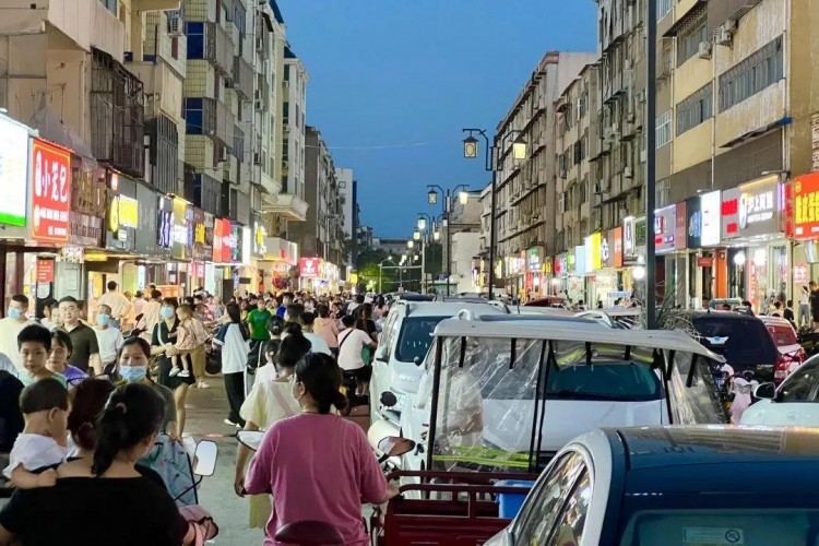 吃排檔！逛步行街！這就是長葛人的夜生活