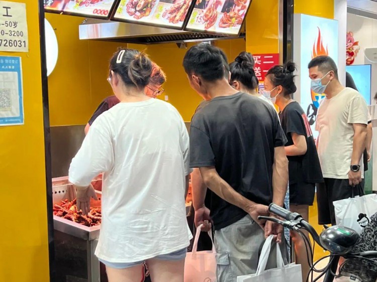 吃排檔！逛步行街！這就是長葛人的夜生活
