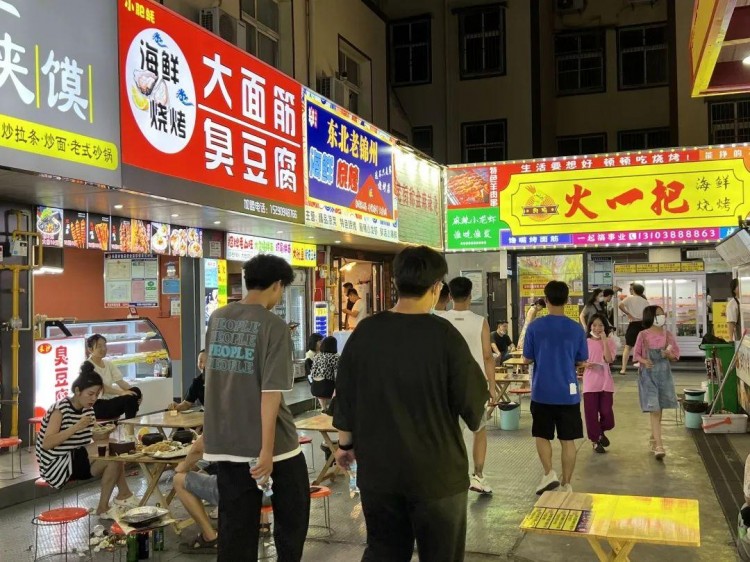 吃排檔！逛步行街！這就是長葛人的夜生活