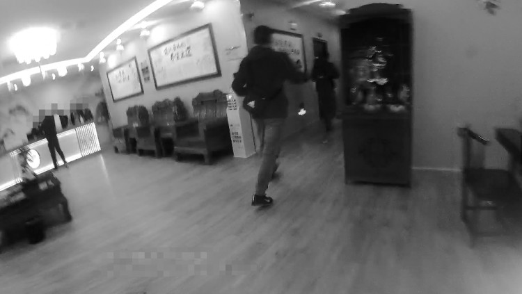 失足婦女線上線下招客休閑會所內暗藏秘密泰式服務警方搗毀2個涉黃窩點！