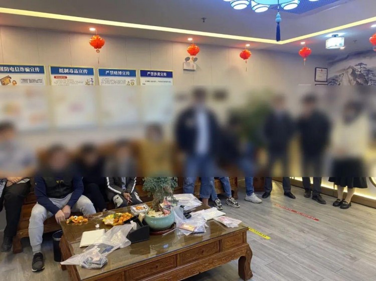 失足婦女線上線下招客休閑會所內暗藏秘密泰式服務警方搗毀2個涉黃窩點！
