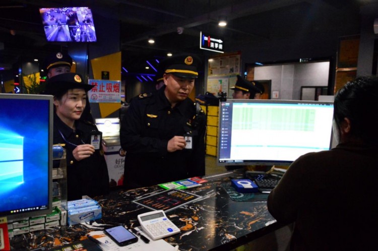 深夜長葛9家娛樂場所被突擊檢查！一家被責令停業！