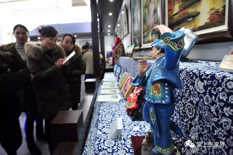 張家界有多亮你去湖南旅博會看看就知道了