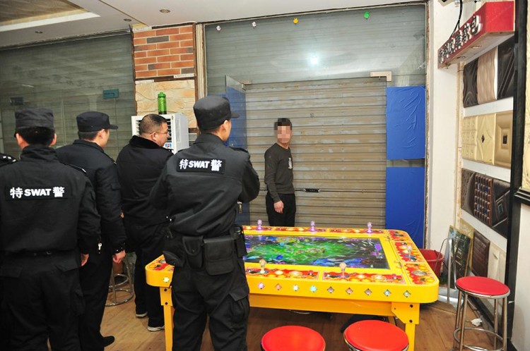 千騎卷平岡鶴壁警方開展掃黃打賭集中行動