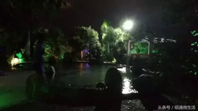 實拍：昭通市區內有個溫泉城還不錯！
