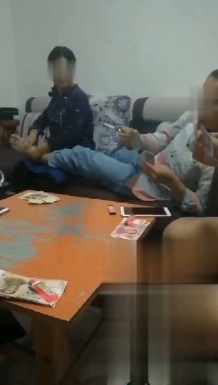 河池官員打牌賭博，還讓女副鄉長幫忙按摩？紀委：已經介入調查
