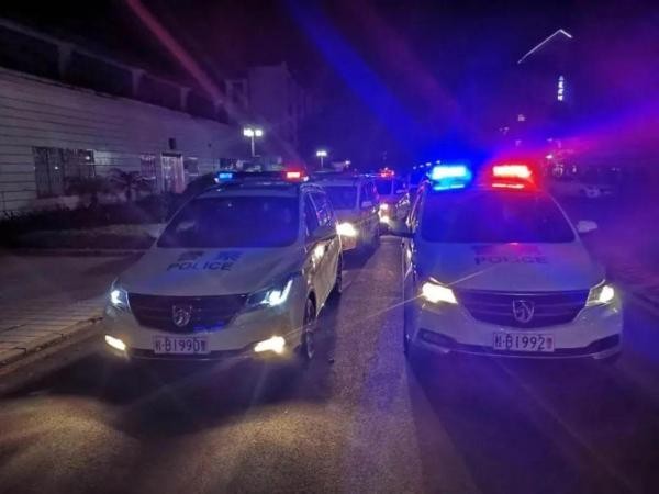 廣西警方連搗多個淫窩一特大組織賣淫犯罪團(tuán)伙被一鍋端