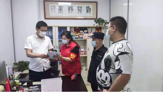 全面統籌高效組織靠前指揮迅速行動：本溪站前街道巡查轄區洗浴中心等重點場所