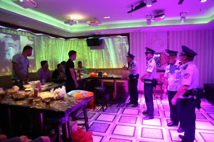 廣西來賓：出動(dòng)千名警力突擊檢查這些場所……