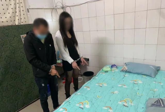 防城港出租房暗藏賣淫窩點！警方突襲抓捕野鴛鴦