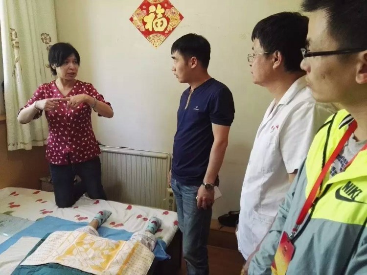 免費開展按摩理療半年多只為等待奇跡的發生！