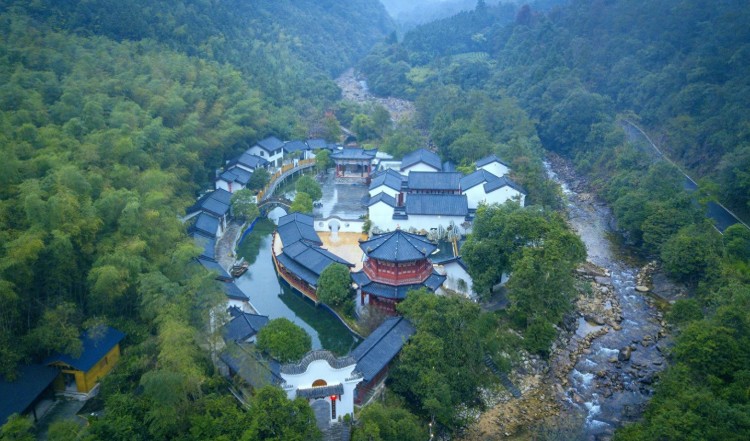 廣西賀州｜4A級景區天然氧吧和高端養生美宿！