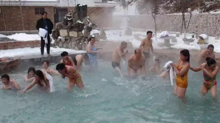長白山溫泉療養康復勝地——仙人橋氡泉掠影