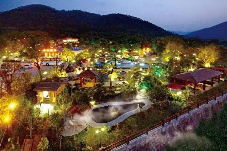 在云浮有一個(gè)地方譽(yù)有‘神仙水’獨(dú)特風(fēng)韻度假溫泉山林景色故居