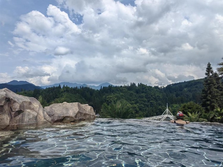 夏天泡溫泉是種什么體驗——賀州西溪溫泉