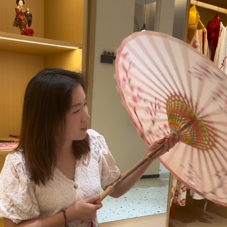 姐妹們建議大家都來這里體驗一次貴婦級的頭皮養護+背部...