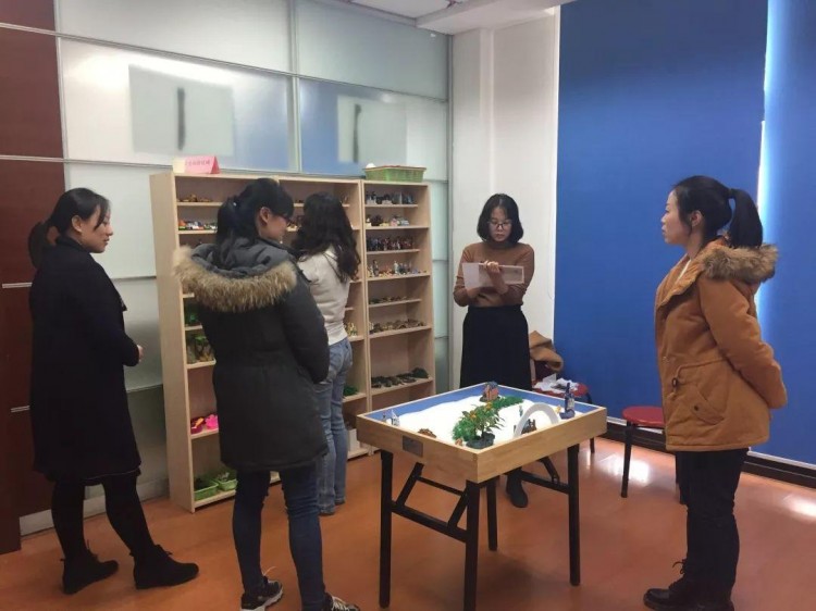 深秋喝一壺?zé)岵枞ヒ淮芜h(yuǎn)行參加一場免費的心理解壓SPA!
