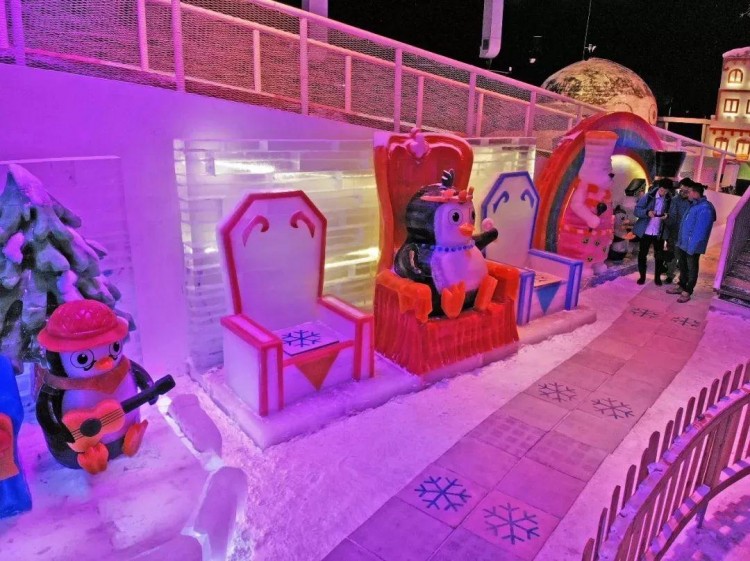 攻略|玩水+玩雪!畢業季來百色歡樂小鎮還能這樣玩