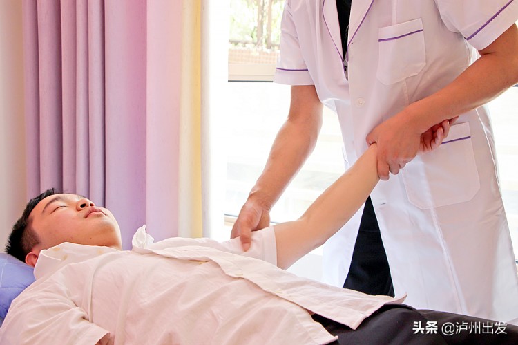 瀘州這家會(huì)功夫的推拿館60分鐘全身按摩只要28元