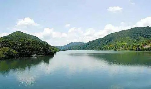 清風(fēng)拂面綠水過眼|楚雄彝風(fēng)濕地文旅小鎮(zhèn)