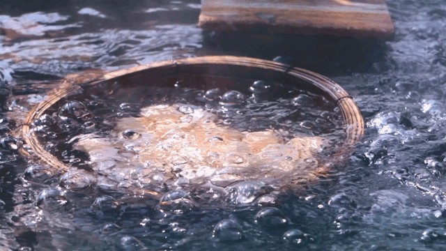 德宏旅游丨雨季虐我千百遍我待梁河溫泉如初戀