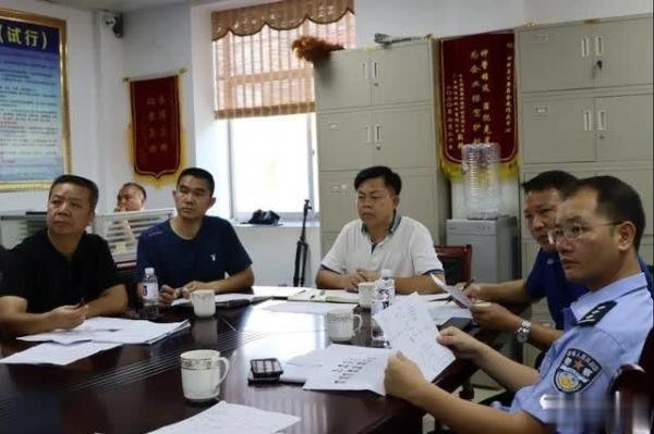 帥哥來呀……進來按摩消遣吧百色田林一賣淫窩點被警方一鍋端22名涉案人員被抓