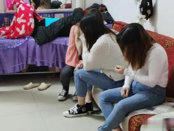 帥哥來呀……進來按摩消遣吧百色田林一賣淫窩點被警方一鍋端22名涉案人員被抓