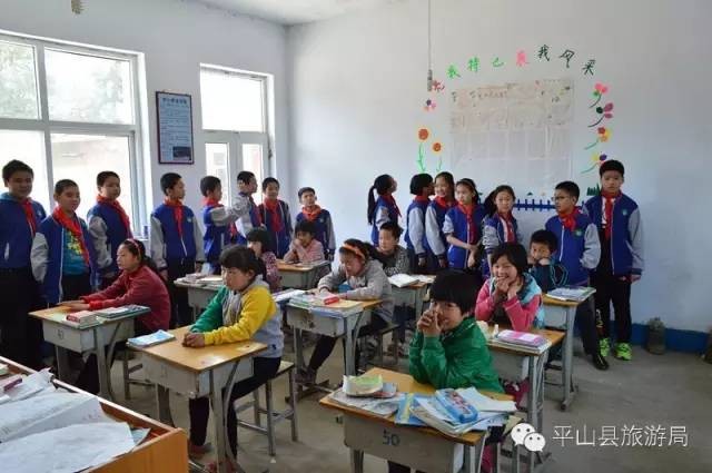情寄留守愛暖童心白鹿溫泉公益活動走進平山縣古都小學