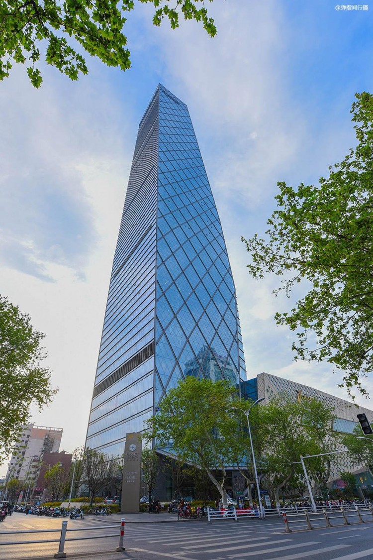 旅居江蘇鎮江城市地標建筑體驗奇妙的云端度假時光