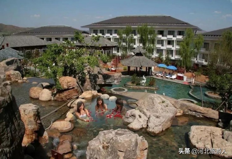 誰說冬天只能冷呵呵溫泉旅游明明暖暖的河北溫泉旅游點送給你