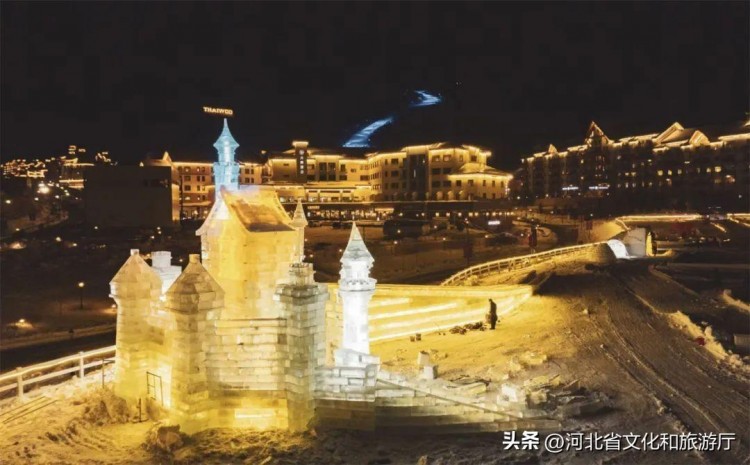 雪上馳騁打卡夢幻冰城堡！在這個度假小鎮進入童話世界~
