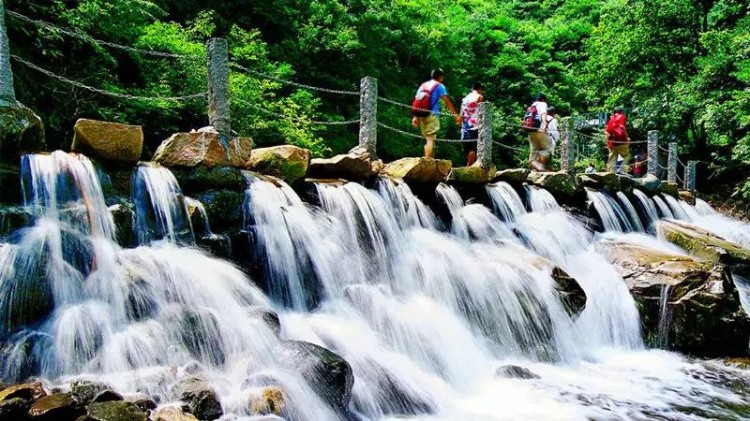 古鎮(zhèn)蛻變換新顏奮楫揚(yáng)帆行致遠(yuǎn)