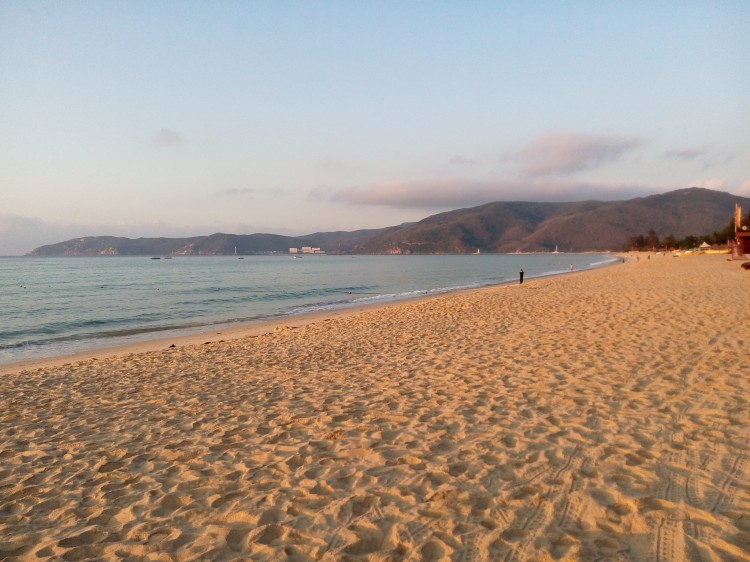 我想要帶你去浪漫的三亞市看著大海做著陽光SPA