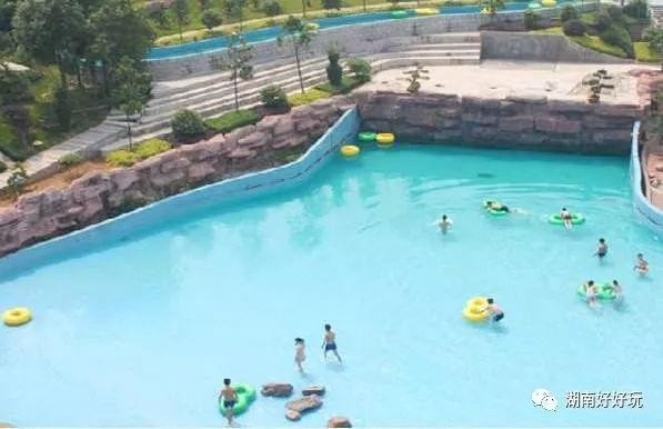 湖南最早開園的水上樂園你敢來尖叫一夏嗎