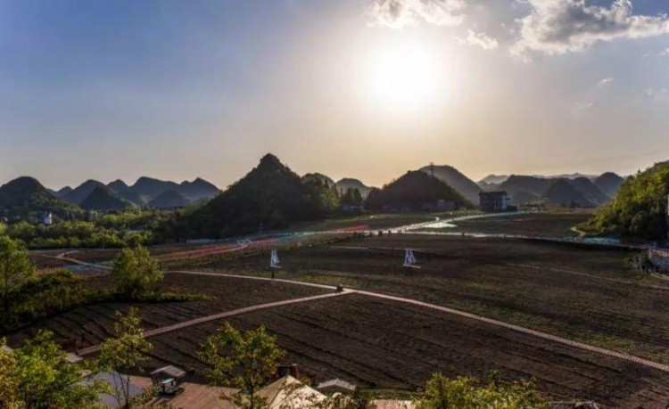 避暑游貴州線路攻略：在貴州走西線要這樣玩！