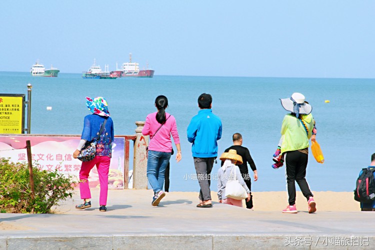 海南三亞街頭有趣畫面按摩80元一次