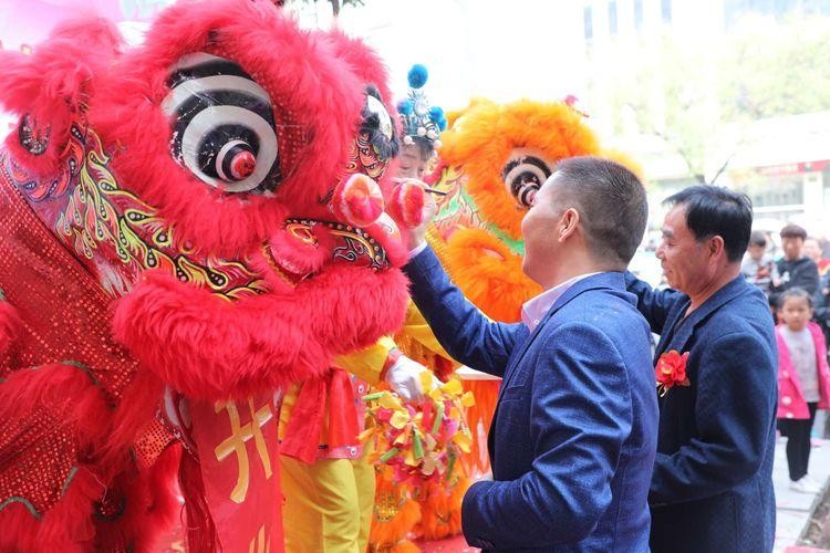 大唐王朝足浴愛心助學啟動儀式暨交通路店開業慶典溫情啟幕