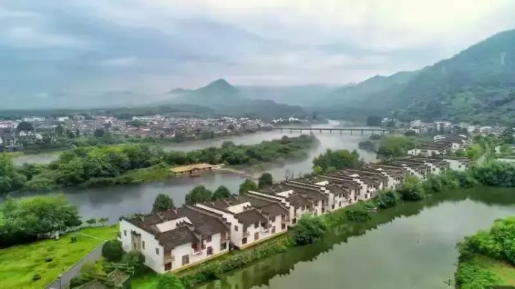 星空森林溫泉深藏在詩畫山水間連老外藝術家都不遠千里跑來體驗