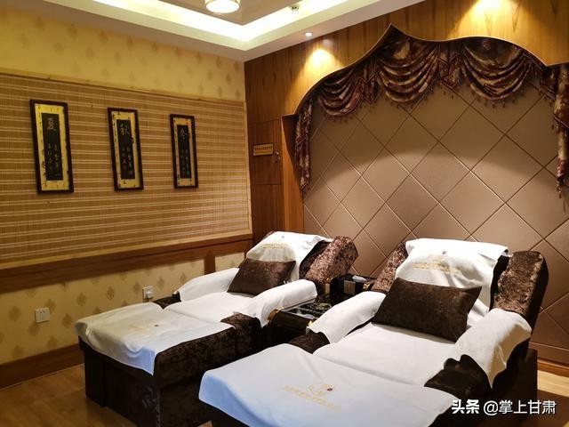 甘肅白海螺健康管理中心開業(yè)首日為10位母親提供免費藏浴服務(wù)
