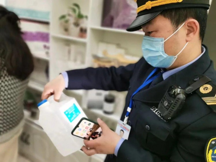 忽悠辦美容貸成本500賣3000農村游擊走穴……暴利黑醫美亂象何時休