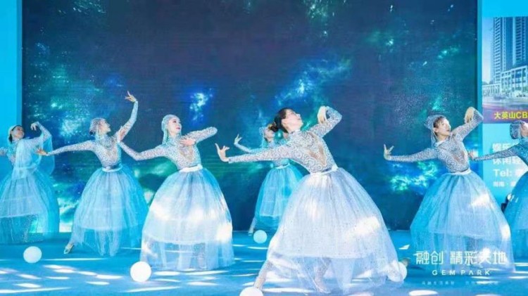 共融生活美好海口·融創(chuàng)精彩天地周年慶火爆開啟